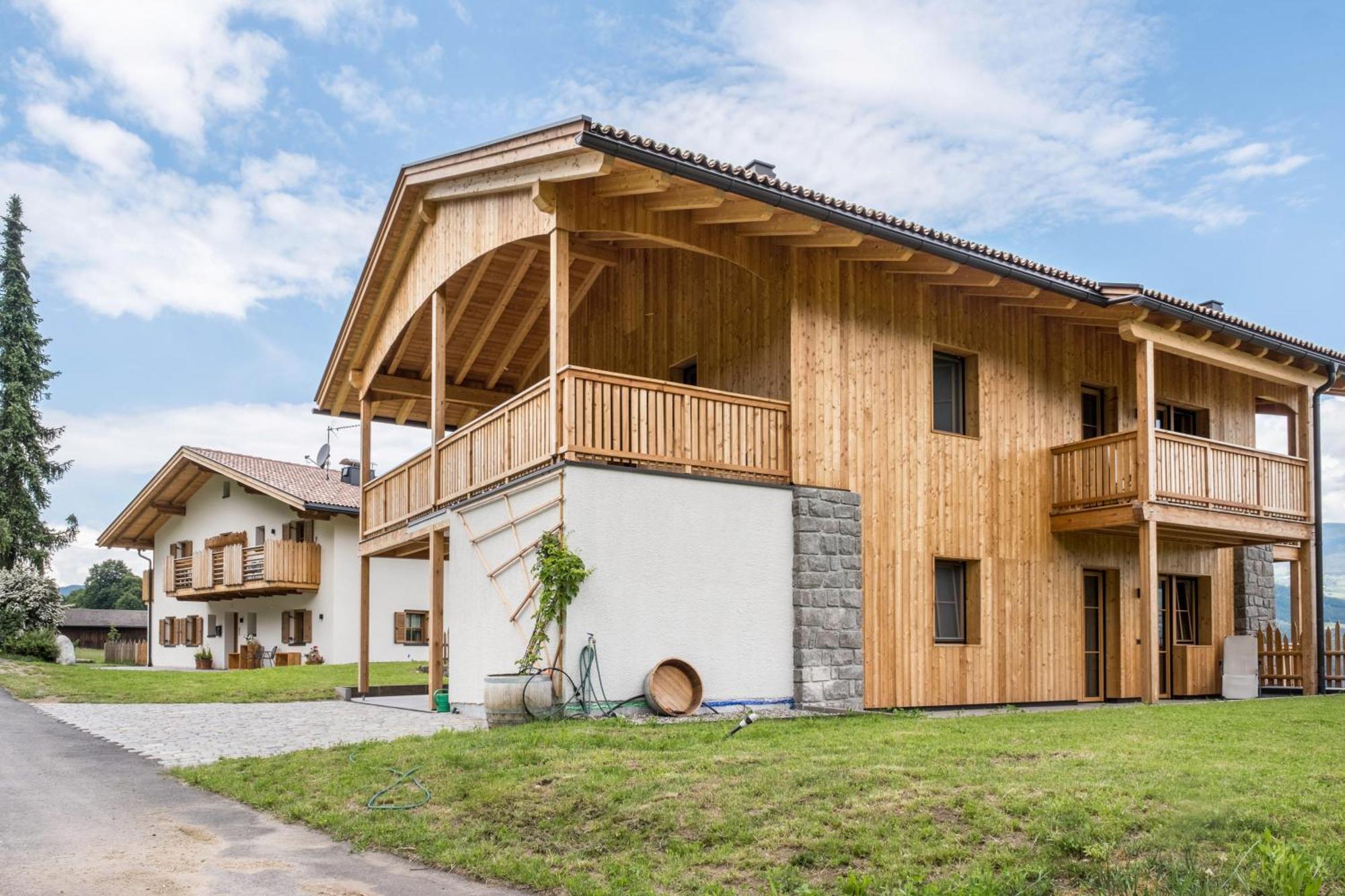 Haensel Und Gretel Schlosshof Umes Exterior foto