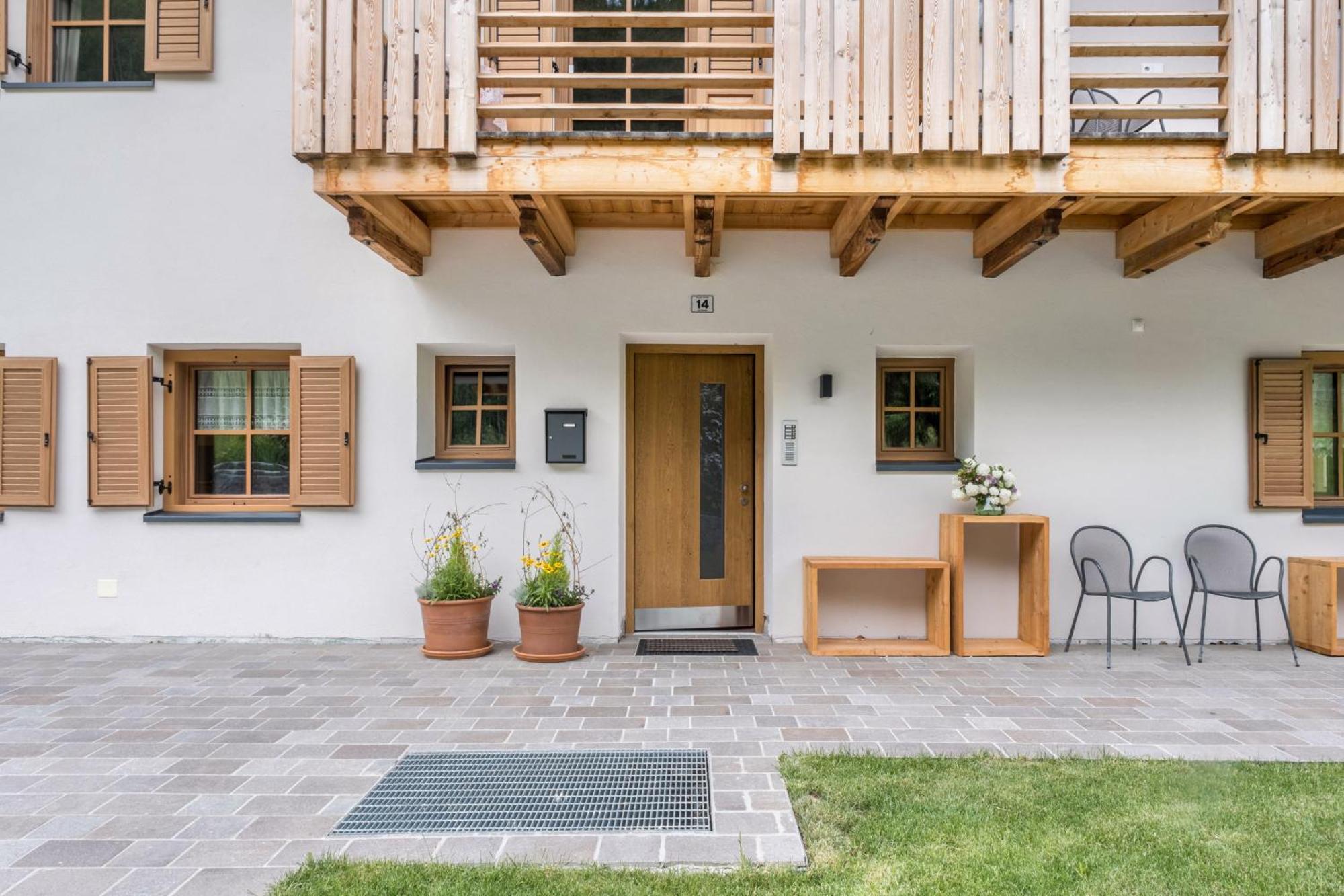 Haensel Und Gretel Schlosshof Umes Exterior foto